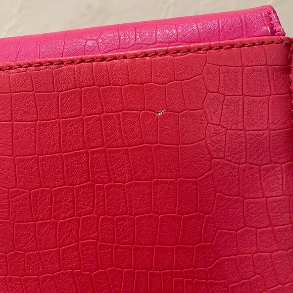 Colorblock clutch. - Picture 3 of 3